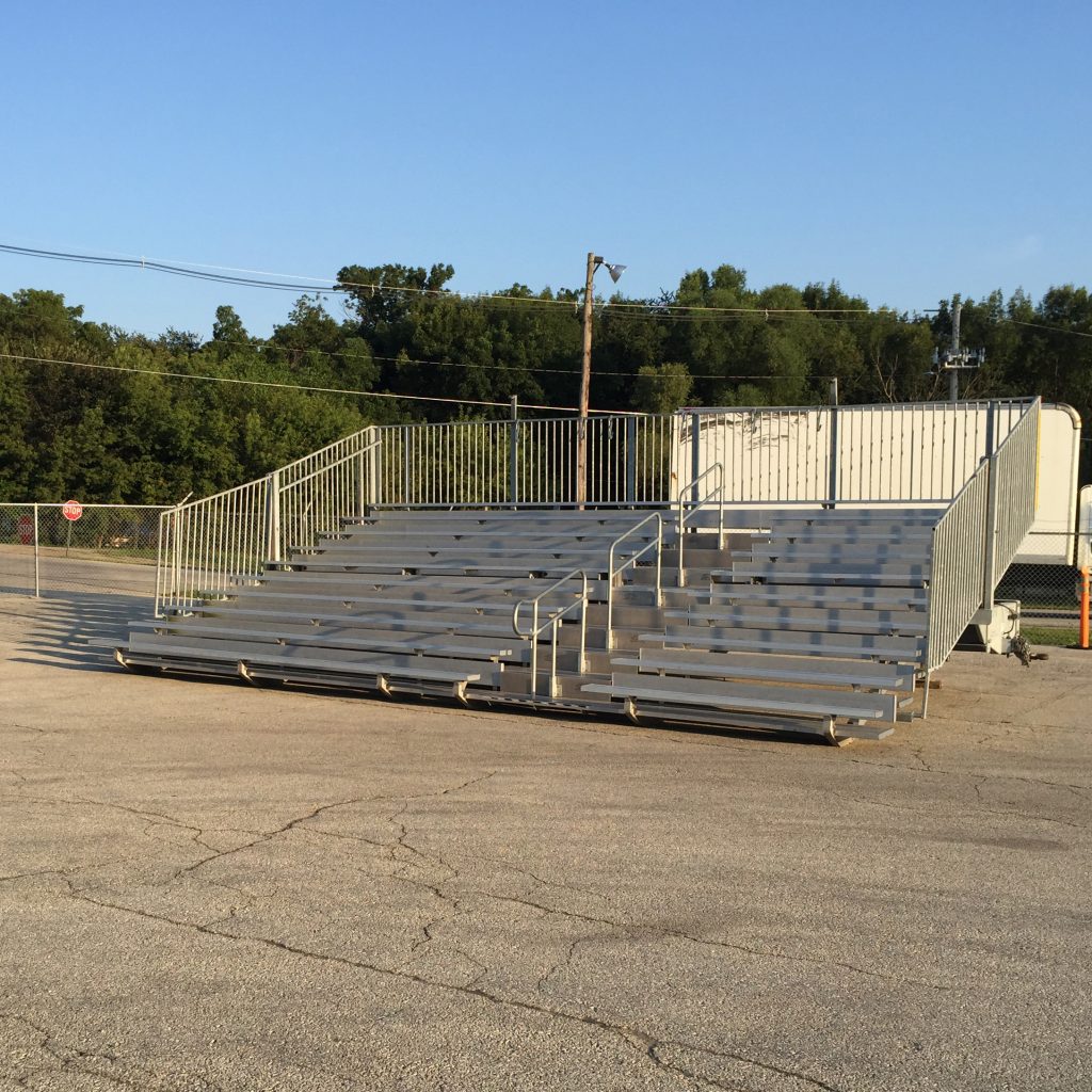 30' towable bleacher rental