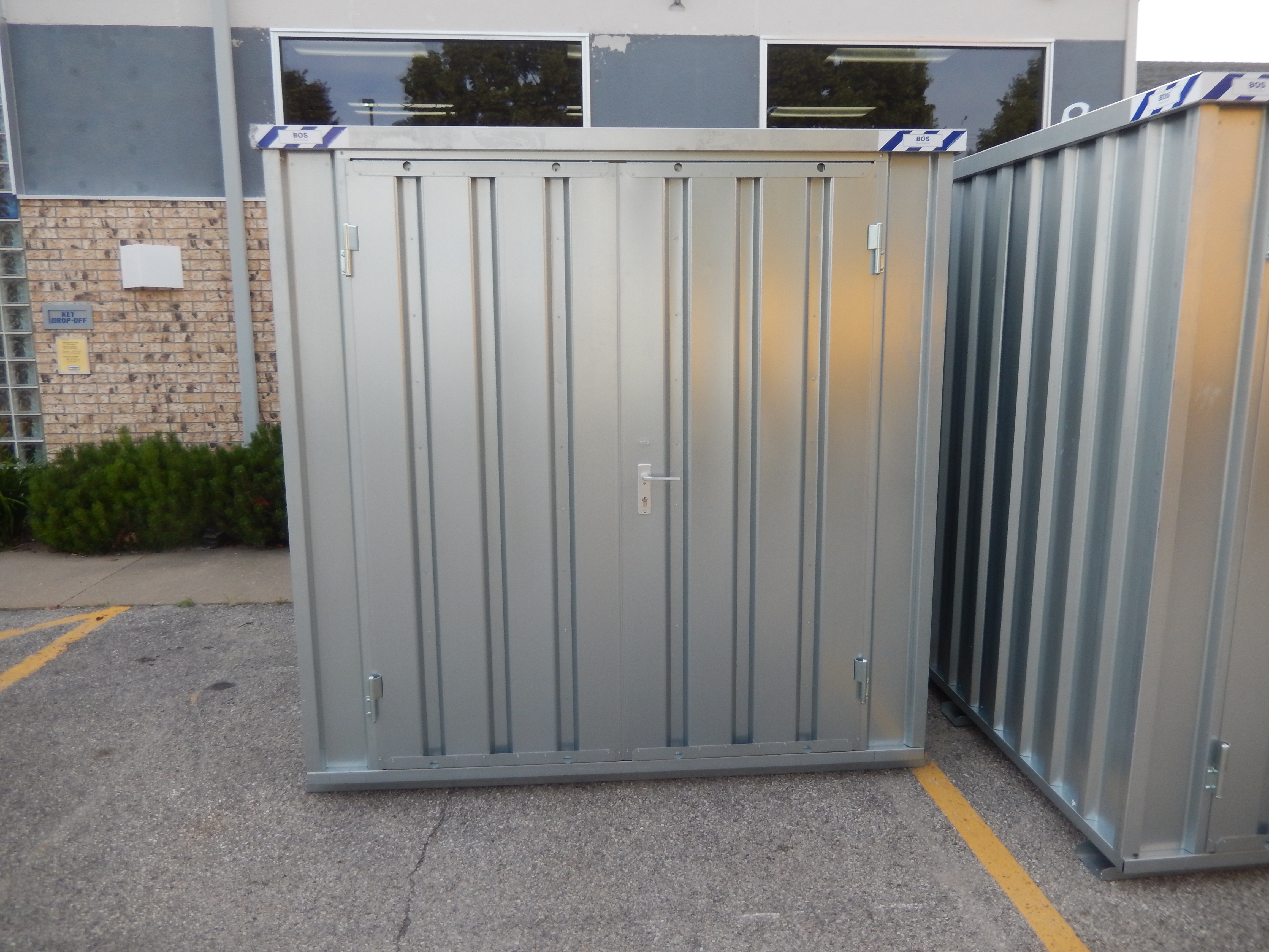 rent a storage container with doors in iowa city & cedar