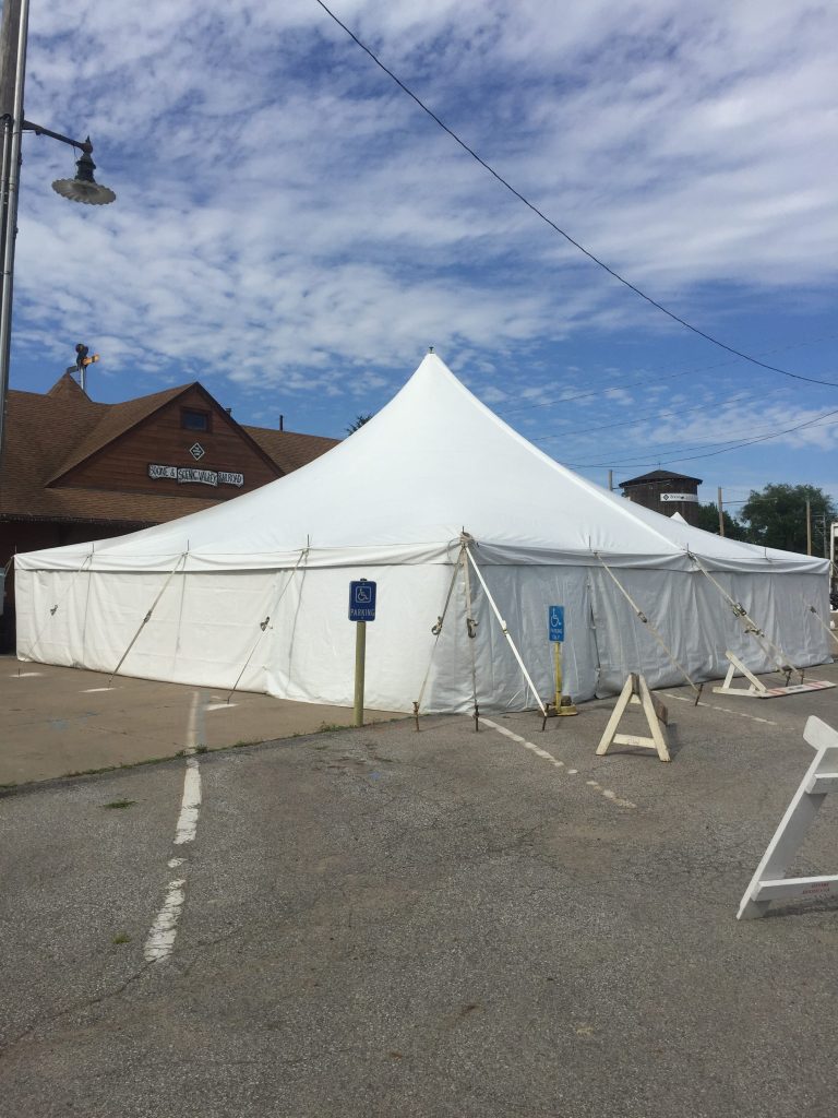 60'x60' rope and pole tent with side walls in Boone, Iowa