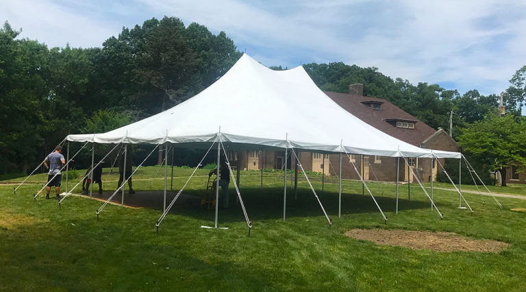 Small backyard Wedding Tent in Iowa: 30′ x 40′ rope and pole tent