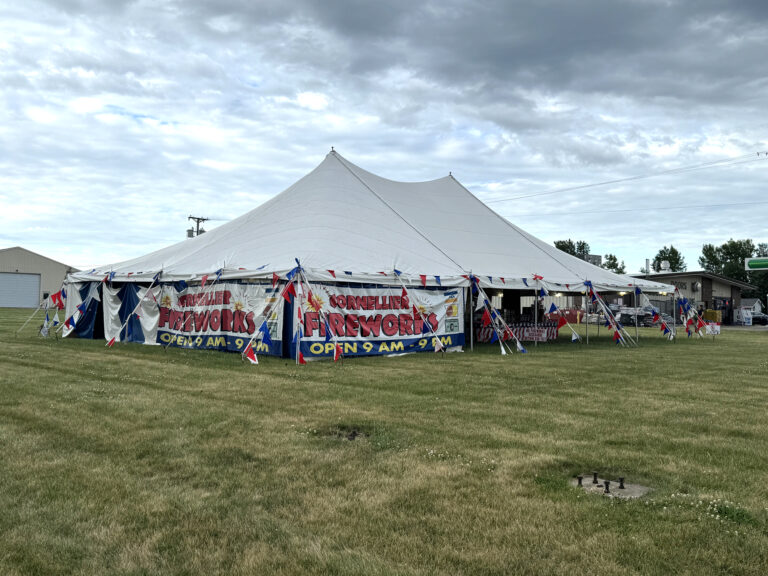 40′ x 60′ Rope and Pole Tent (Elite, 2,400 ft²) Firework Stand Tent in North Liberty, Iowa.
