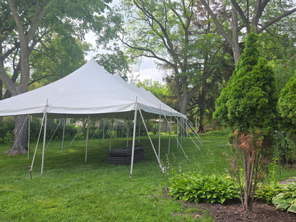 Side of 20' x 60' Rope and Pole Event Tent at the University of Iowa College of Medicine with tables